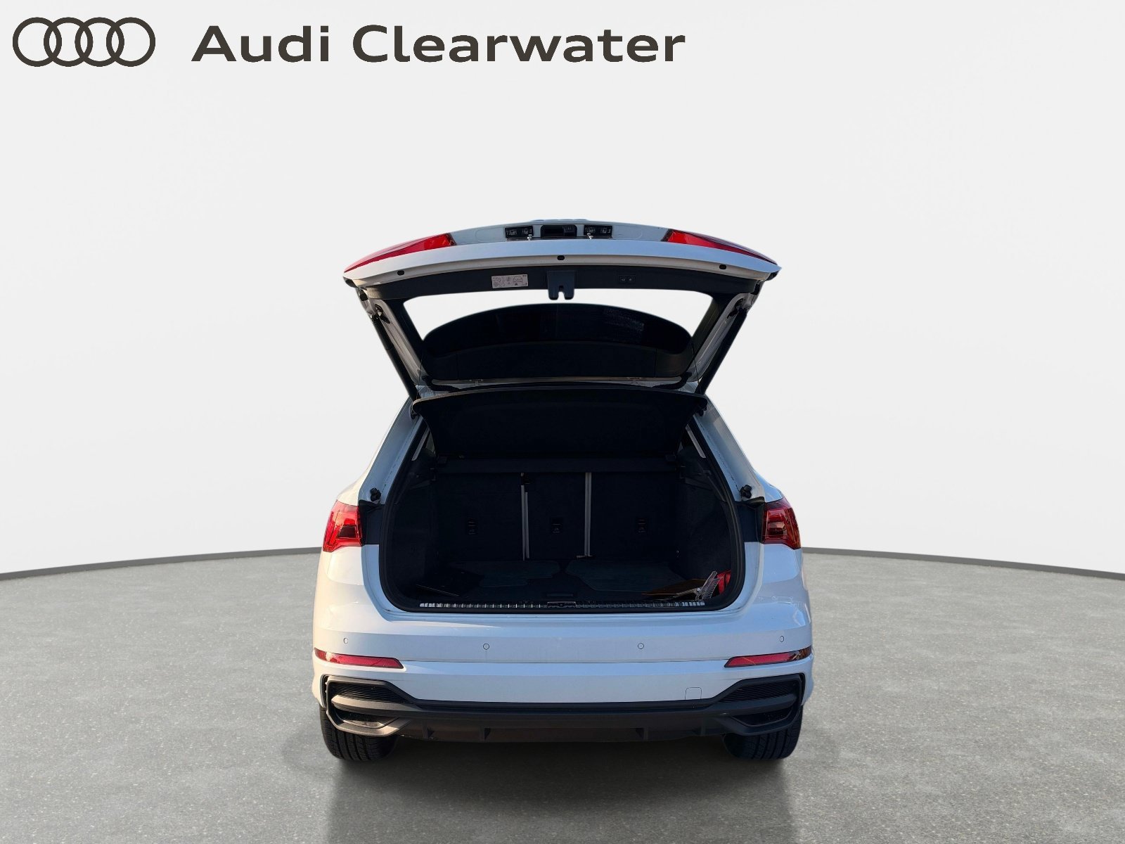 Used 2024 Audi Q3 2.0T Premium Plus w/ Premium Plus Package AWD/4WD image 7