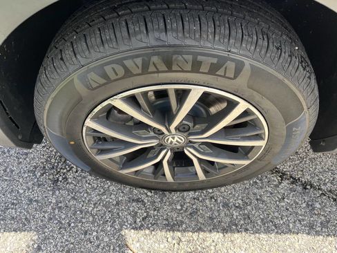 Used 2019 Volkswagen Tiguan S AWD/4WD image 9