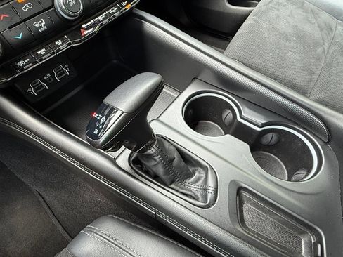 Used 2022 Dodge Durango GT RWD image 31