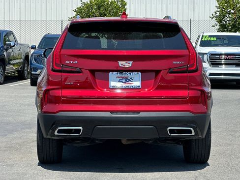 Used 2024 Cadillac XT4 Premium Luxury image 5