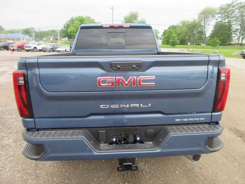 New 2026 GMC Sierra 3500 Denali w/ Denali Reserve Package AWD/4WD image 6