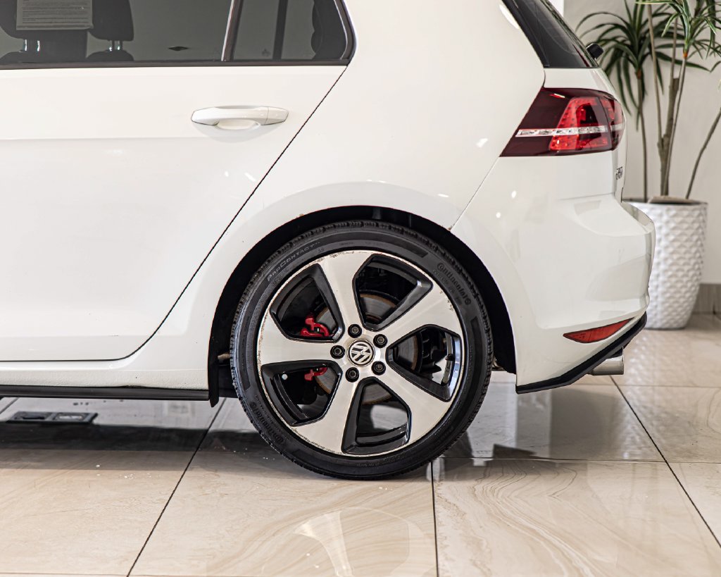 Used 2017 Volkswagen GTI S FWD image 4