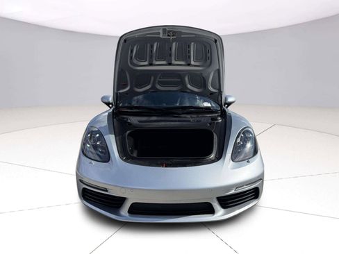 Used 2018 Porsche 718 Boxster RWD image 46