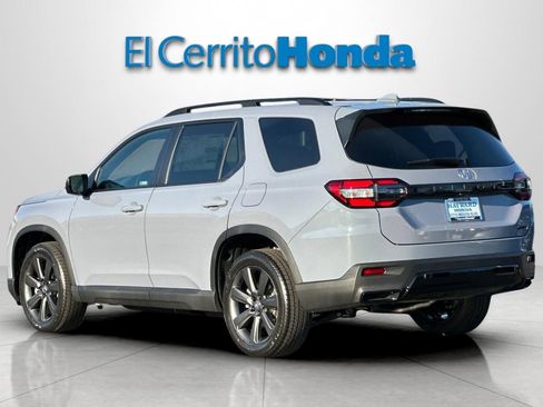 New 2026 Honda Pilot Sport image 5