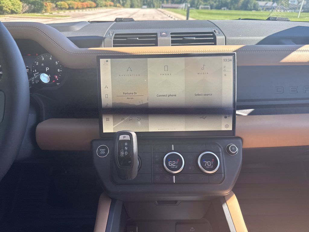 New 2026 Land Rover Defender 110 S AWD/4WD image 20