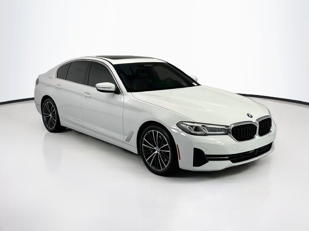 Certified 2023 BMW 530i w/ Premium Package RWD image 3