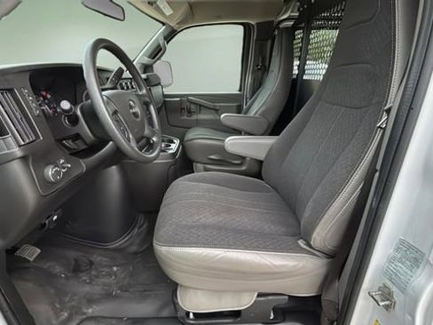 Used 2024 GMC Savana 2500 w/ Driver Convenience Package RWD image 20
