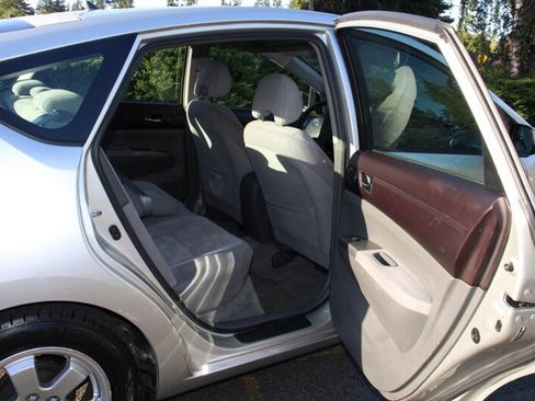 Used 2005 Toyota Prius FWD image 6