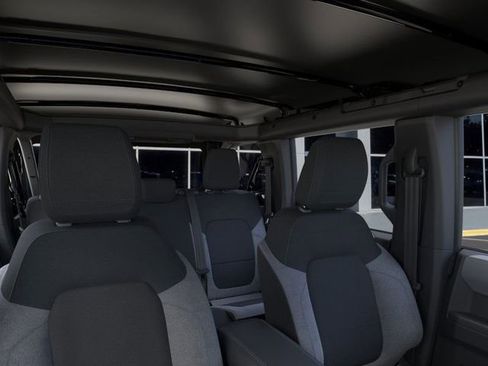 New 2025 Ford Bronco 4-Door image 14