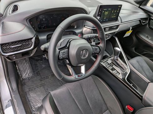 Certified 2025 Acura ADX A-Spec image 3