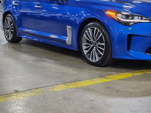 Used 2019 Kia Stinger Premium RWD image 16