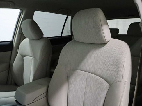 Used 2014 Subaru Outback 2.5i Premium AWD/4WD image 18