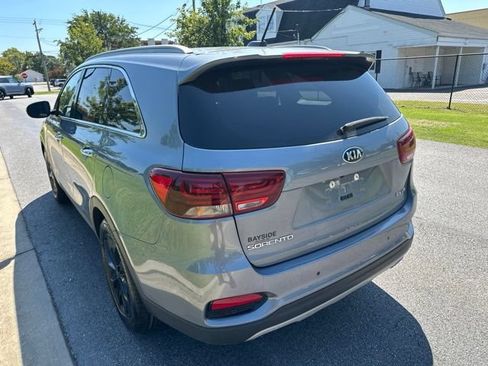 Used 2020 Kia Sorento EX AWD/4WD image 22