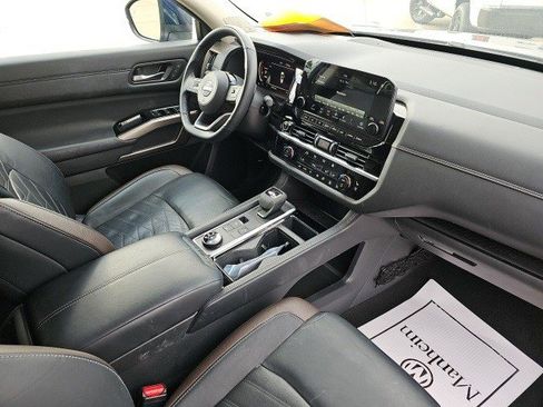 Used 2023 Nissan Pathfinder Platinum w/ Cargo Package image 14