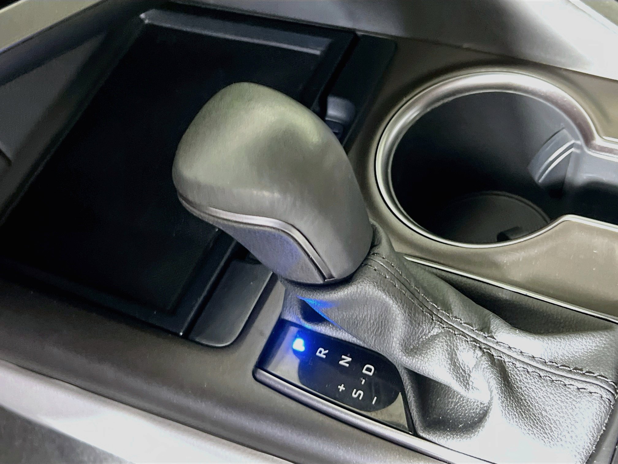 Used 2023 Toyota Camry SE FWD image 23