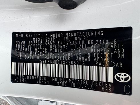 Used 2025 Toyota Corolla LE FWD image 16