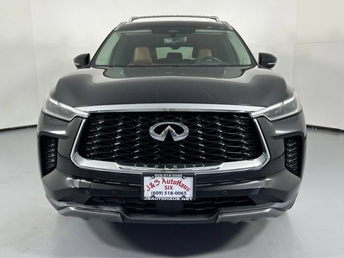 Used 2023 INFINITI QX60 Sensory w/ Vision Package AWD/4WD image 2