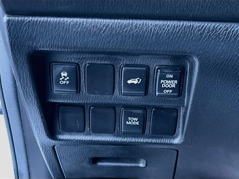 Used 2014 Nissan Pathfinder SL w/ SL Tech Package AWD/4WD image 10
