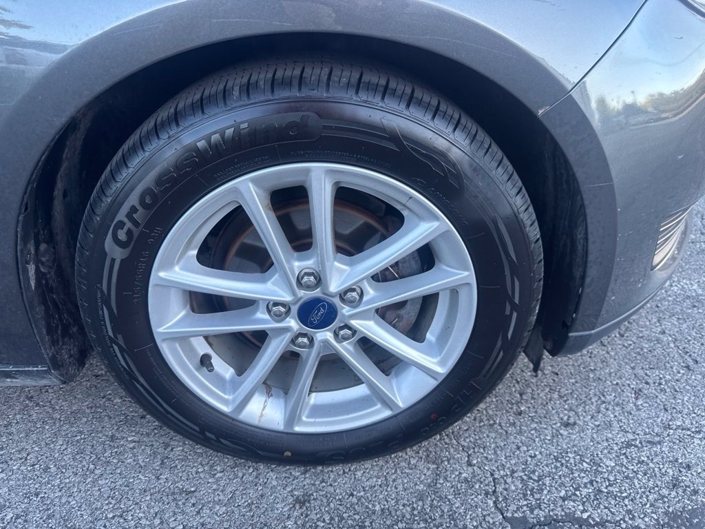 Used 2015 Ford Focus SE FWD image 36