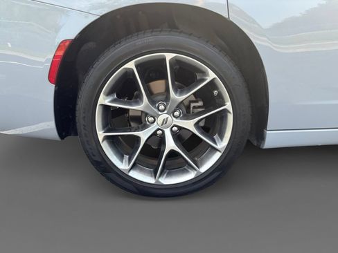Used 2022 Dodge Charger SXT w/ Plus Group RWD image 11