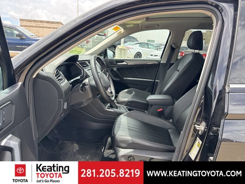 Used 2022 Volkswagen Tiguan SE FWD image 15