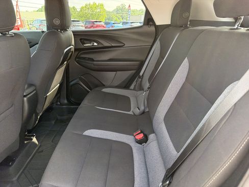 Used 2025 Chevrolet TrailBlazer LT FWD image 13
