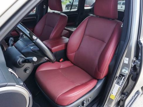 Used 2023 Lexus GX 460 Premium w/ Premium Package AWD/4WD image 20