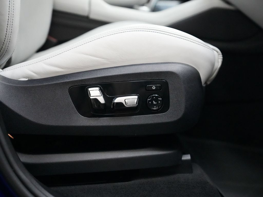 Used 2024 BMW X5 M Competition w/ Executive Package AWD/4WD image 40