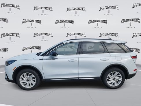 New 2026 Lincoln Corsair Premiere image 3