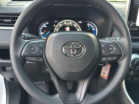 New 2025 Toyota RAV4 LE image 17