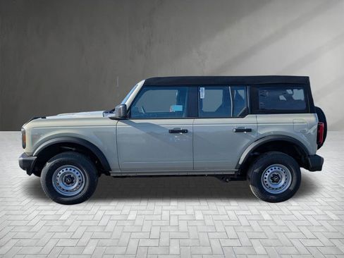 New 2025 Ford Bronco 4-Door image 4