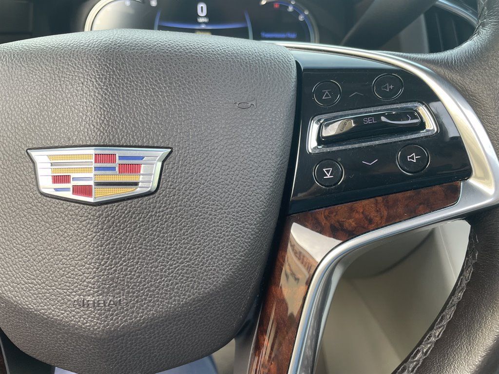 Used 2016 Cadillac Escalade ESV Luxury RWD image 30