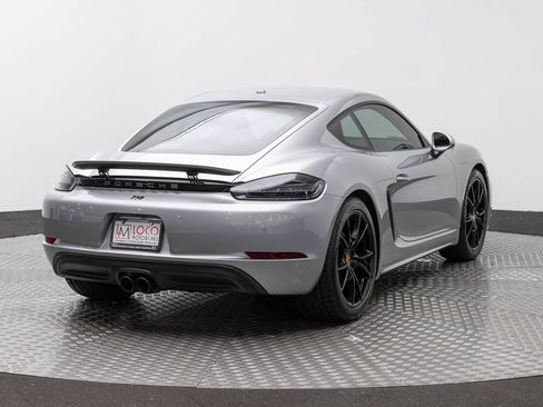 Used 2019 Porsche 718 Cayman RWD image 5