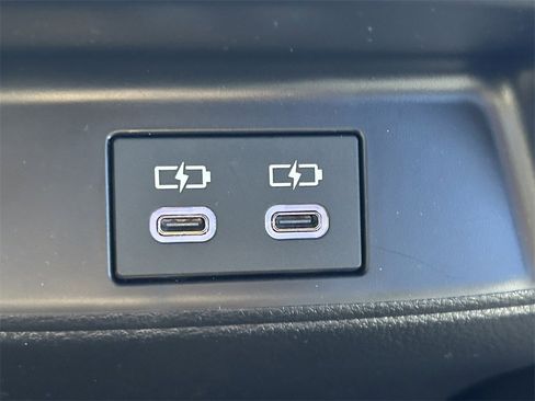 Used 2025 Toyota Corolla SE image 22