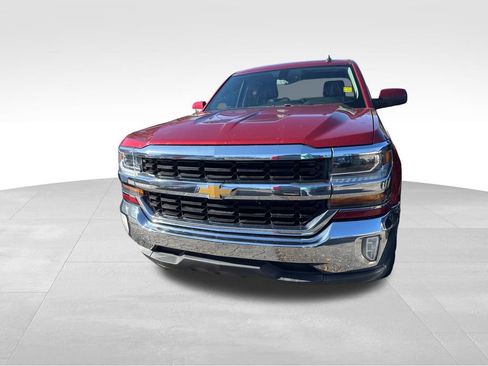 Used 2018 Chevrolet Silverado 1500 LT w/ LT Eassist Package image 7