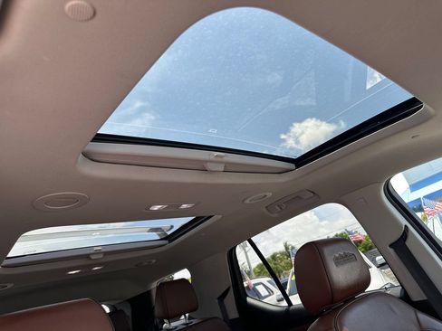 Used 2019 Chevrolet Traverse High Country w/ LPO, 'HIT The Road' Package AWD/4WD image 34