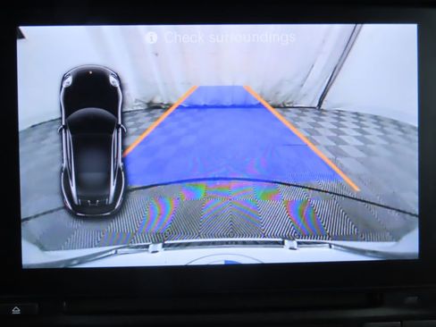 Used 2018 Porsche 911 Turbo image 16