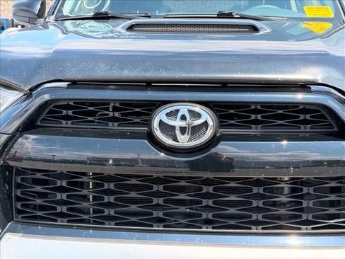 Used 2016 Toyota 4Runner Trail AWD/4WD image 8