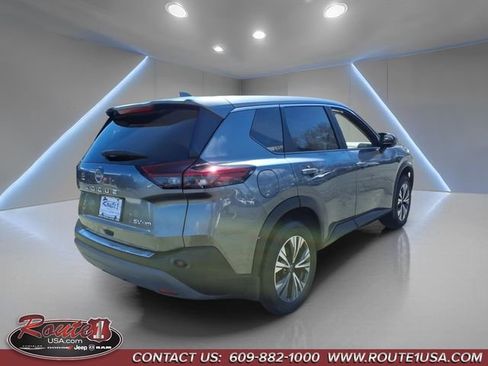 Used 2023 Nissan Rogue SV image 8
