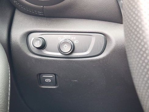 Used 2022 Chevrolet Blazer LT image 23