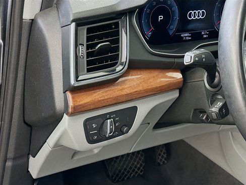 Used 2022 Audi Q5 2.0T Premium Plus image 17