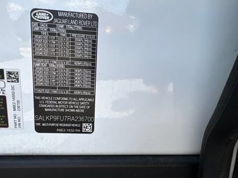 Used 2024 Land Rover Range Rover SE AWD/4WD image 13