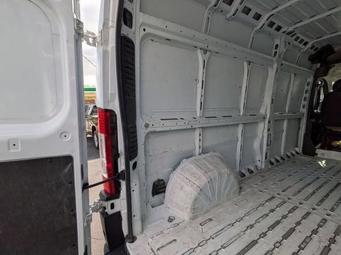 Used 2023 RAM ProMaster 2500 FWD image 30