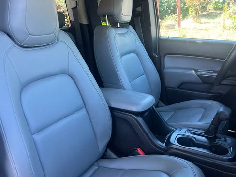 Used 2017 Chevrolet Colorado W/T RWD image 12