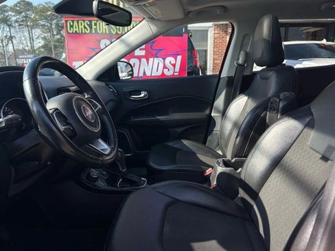 Used 2020 Jeep Compass Latitude AWD/4WD image 18