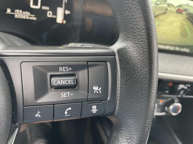 Used 2025 Nissan Kicks SV AWD/4WD image 30