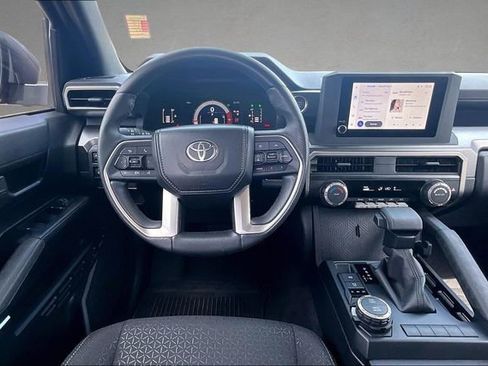 Used 2025 Toyota 4Runner SR5 AWD/4WD image 5