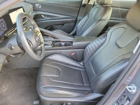 Used 2024 Hyundai Elantra Limited FWD image 9