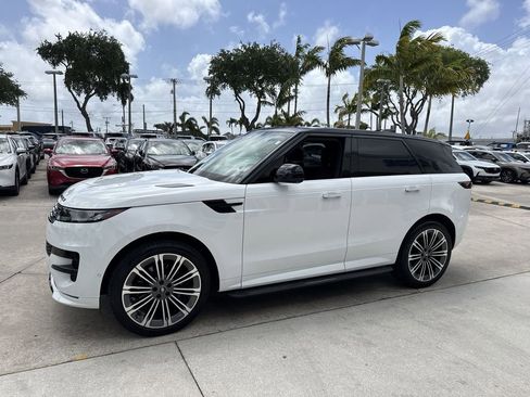 Used 2024 Land Rover Range Rover Sport Dynamic SE image 10