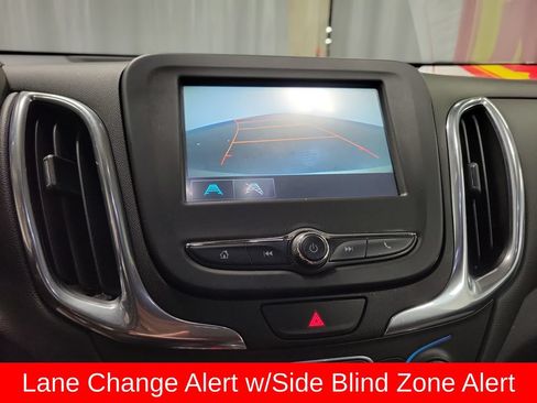 Used 2018 Chevrolet Equinox LT FWD image 17